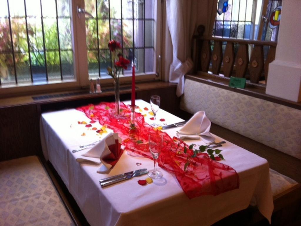 Hotel Die Post Оффенбах Экстерьер фото